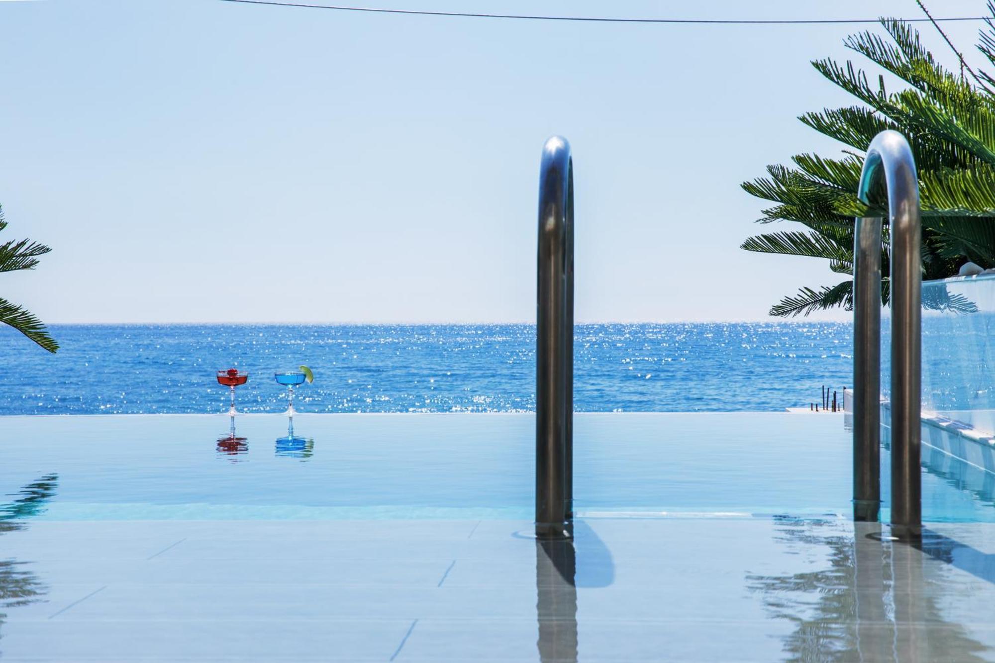 Agios Gordios Beach Resort Exteriör bild